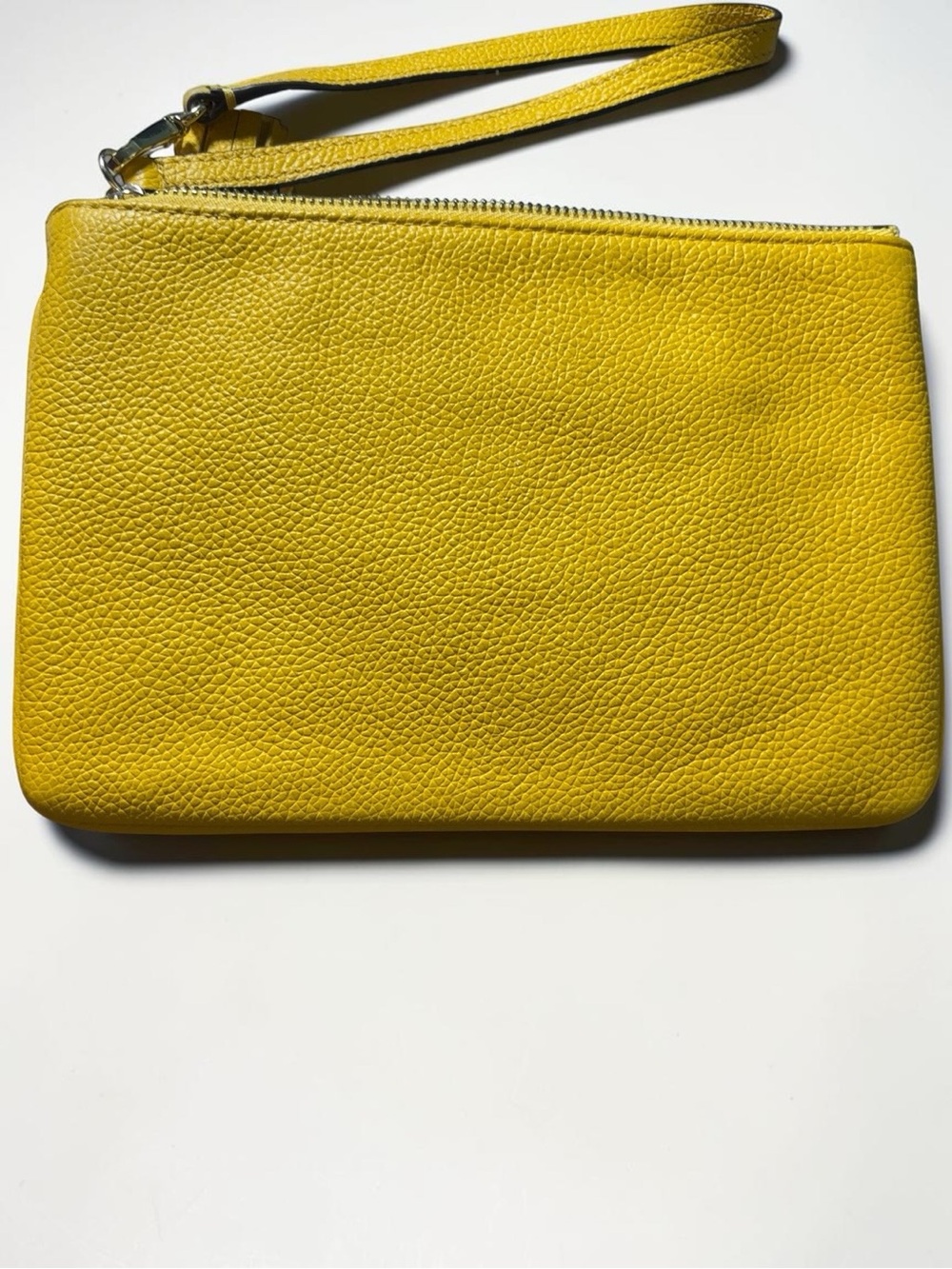 Kate Spade New York Pebbled Leather Yellow Tassel Wristlet Clutch Marigold Zip P - Picture 2 of 3